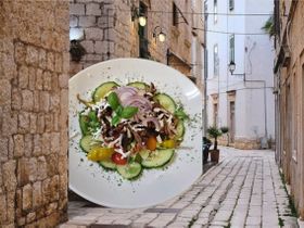 Salate und Vegetarisches Nr. 13: Griechischer Gyros-Salat nach Art des Hauses