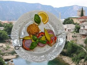 Fleischgerichte Nr. 24  Balkan Spieß-Spezial: Rinderfiletsteak, Hühnchenbrustfilet, Schweinefilet, Peperoni, Paprika